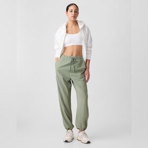 Gap desert sage green GapFit Parachute Runaround Pants